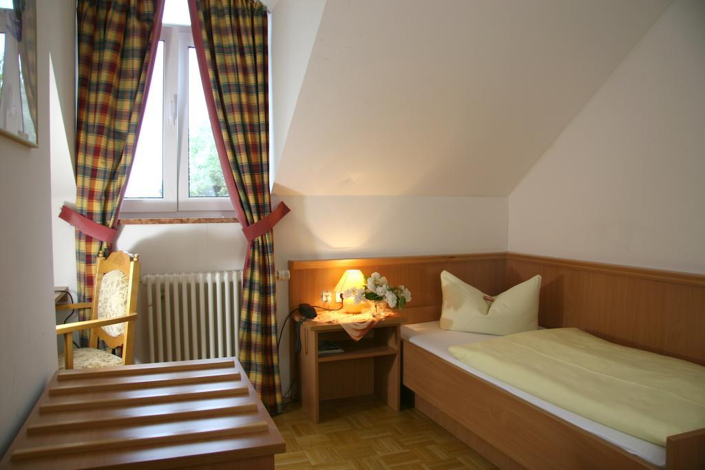 Hotel-gasthof Eberherr Отель Forstinning