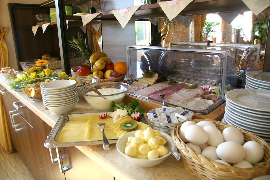 Отель Hotel-gasthof Eberherr Forstinning